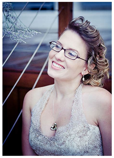 Bespectacled Brides Girls With Glasses Glasses Inspiration Bride