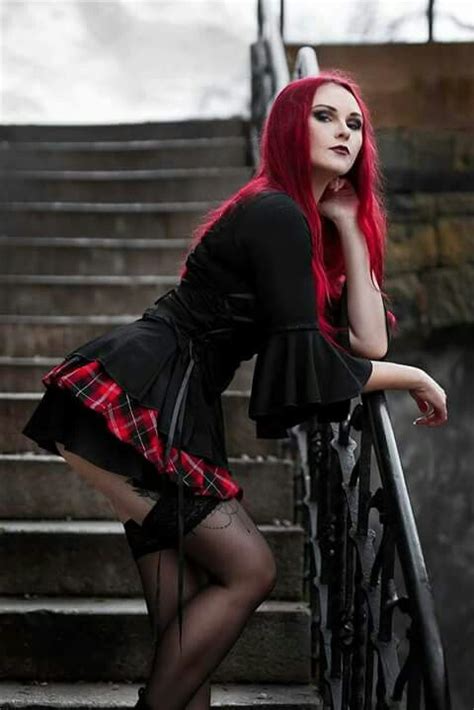 pin by serge on góticas gothic outfits gothic fashion hot goth girls