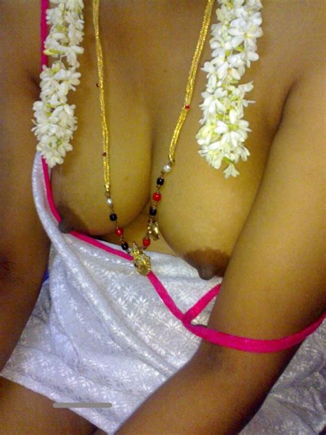 Karnataka Sexy Wife Tridhara White Saree Naked Indian Porn Photos