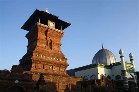 Masjid Menara Kudus Majapahit Wikipedia Mosque Kudus Masjid