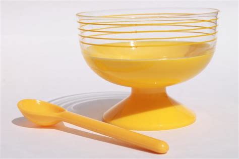 90s Retro Plastic Ice Cream Sundae Dishes Bowls And Soda Float Glasses W