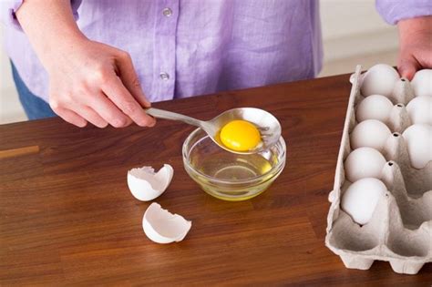How To Separate Egg Whites From Yolks