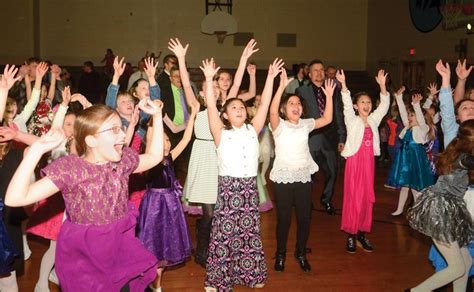 Dads And Daughters Dance The Night Away News