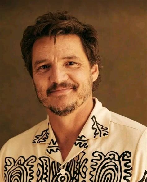 he looks like hes taking yearbook photos pedro pascal pretty men gorgeous men beautiful