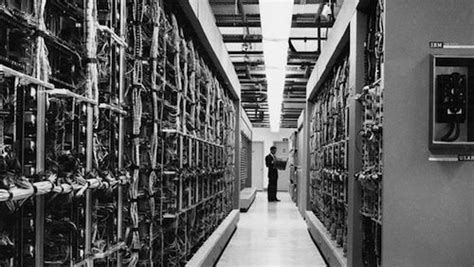 10 Colossal Old Computers That Changed History Best Computer Science