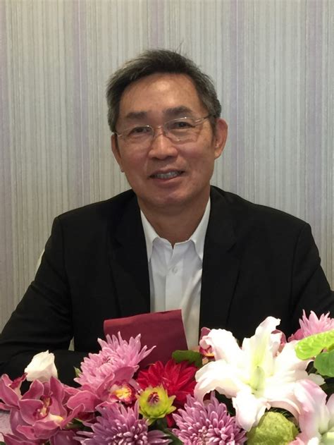 你们也是无辜的，毕竟洗脑洗这么多年了。 你们的可怜和无知，才需要在心中树立偶像英雄和领袖。 但我真心希望你们能在二爷的指导下，用二爷提供的方法出去感受一下，拥抱一下这个世界的文明。 二爷做为资深爬墙看片爱好者，特此写了本教程。 让你从小白秒变小小白。 世界先進與交大攜手合作發展智能製造 - 自由財經