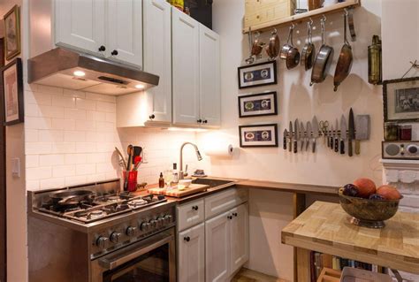 Custom kitchen design package and consultation. Couple Turns A 22 Sqm New York Apartment Into A Cozy Home