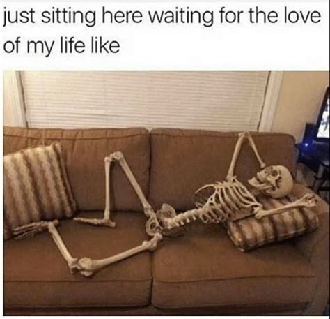√ Waiting Skeleton Computer