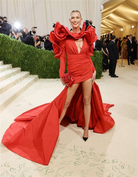 best dressed at the 2021 met gala photos abc news