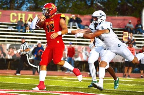 No 1 Ferris State Football Cruises Past Mercyhurst In Season Opener