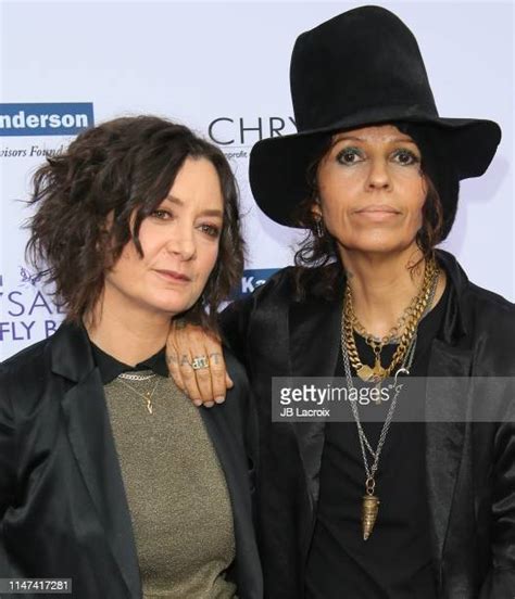 Linda Perry Pictures Photos And Premium High Res Pictures Getty Images