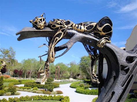 Amazing Sculptures Around World