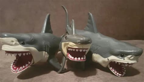 3 Shark Toys R Us Chap Mei Chomping Biting Great White Action Figure