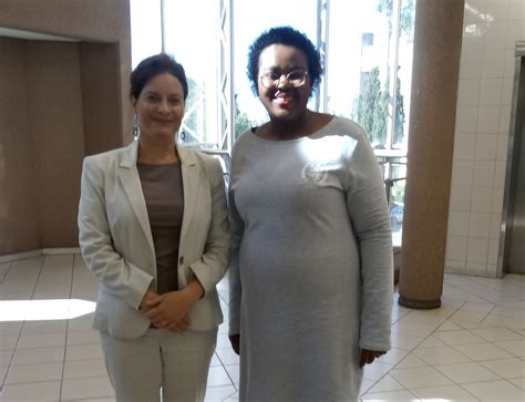 Hun og hendes familie boede i en hytte. Minister of Science and Technology - Mmamoloko Kubayi ...