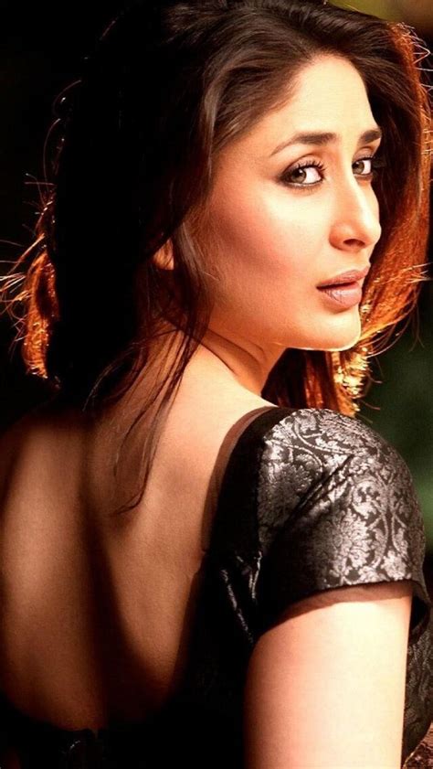640x1136 Kareena Kapoor In Saree Iphone 55c5sse Ipod Touch Hd 4k Wallpapersimages