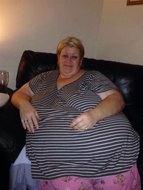 Obese Mum Loses 9 Stone After Snapping Church Pew At Funeral Irish Mirror Online