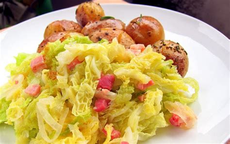 All reviews for braised cabbage with apple and bacon. JA! Beer Braised Cabbage with Bacon - Kohl mit Bier und ...