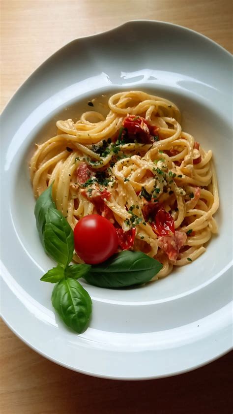 Spaghetti mit gebackenem Feta und Tomaten Lisaskuchentraum