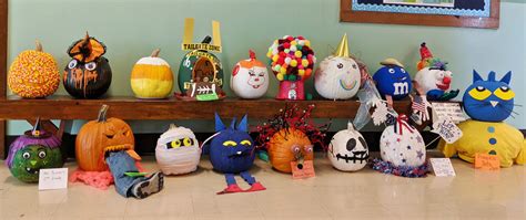 If you are going to cheat, at least cheat better and go to page 2 or 3 of a google image search. Bell Top Classes Compete in Pumpkin Decorating Contest | East Greenbush CSD