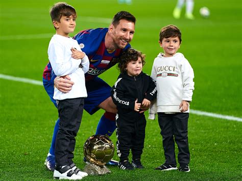 Lionel Messis Decision To Leave Barcelona Devastated His Wife And Kids