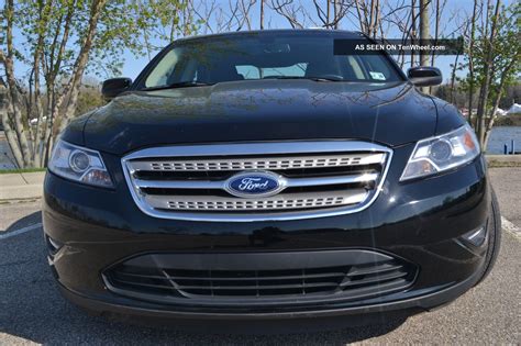 Fully loaded with all leather interior and wooden dashboard. 2011 Ford Taurus Sel