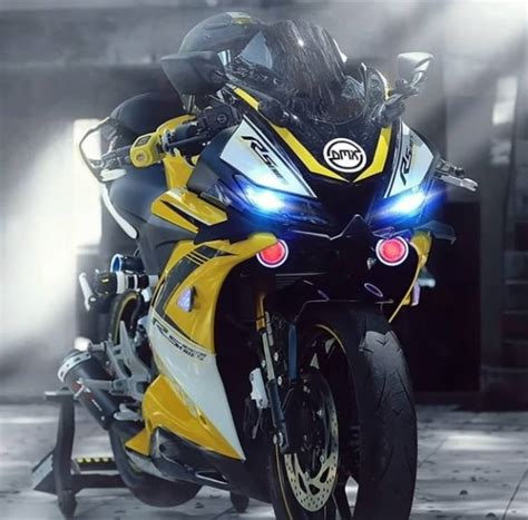 This Is The Wildest Yamaha R15 V3 Modification Yet Video
