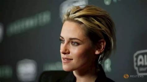 First Photo Of Actress Kristen Stewart As Princess Diana In Upcoming Movie