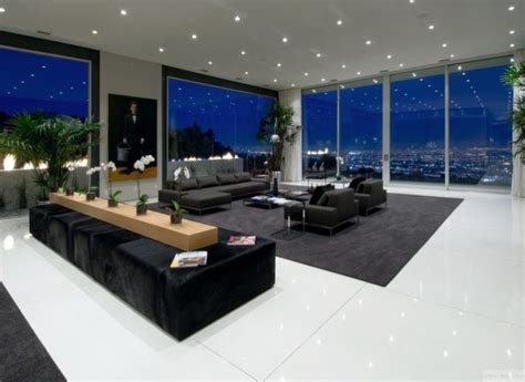 Big Living Rooms With Amazing Views That Steal A Gasp From Your Lips