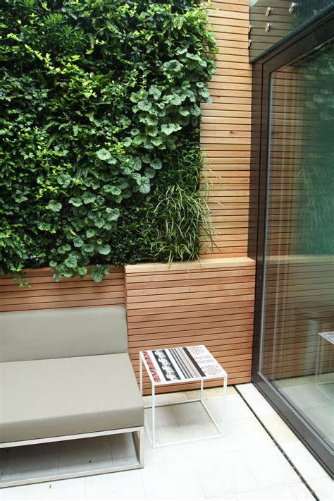 Courtyard Vertical Garden Creates A Lush Living Wall Garden In A Tiny
