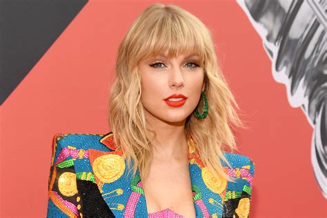 What Is Taylor Swifts Net Worth In 2023 Women In The World