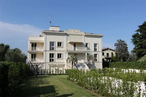 We promote and market gardasee. Garda Haus direkt am See in Desenzano del Garda - Traumvillen