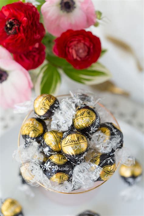 How many calories inlindt dark lindor truffle chocolate. The Darker Side of LINDOR | Lindt Chocolate