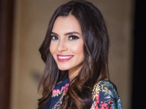 كل سنة وي مع مسار اجباري شاهين و محمد عدوية. «حاسة بسعادة» هدية كارمن سليمان لابنها زين فى عيد الأم - عين
