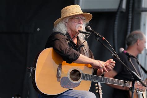 Arlo Guthrie Announces Retirement from Touring - Rolling Stone