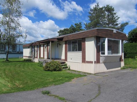 Disposant de 3 chambres, 2 salles de bains, une. Maison mobile à vendre à Saint-Jean-sur-Richelieu ...