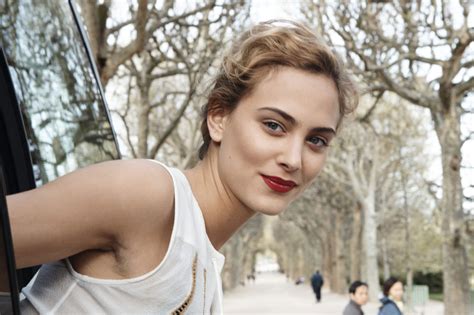 Nora Arnezeder La Nouvelle Anglique Cosmopolitanfr