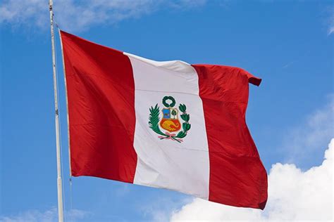 Un Viaje Por Las Banderas Del Perú