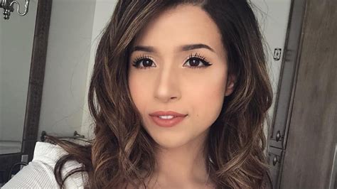 Twitch Streamer Pokimane Thanks Fans In Thigh Skimming Miniskirt Tanvir Ahmed Anontow
