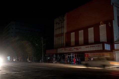 Blackout In Cuba Effects Millions Photo 3 Pictures Cbs News