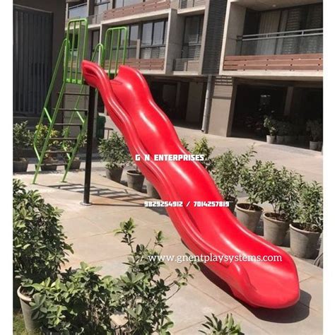 Yellow Fibreglass Crescent Frp Slide For Playground Age Group 3 12