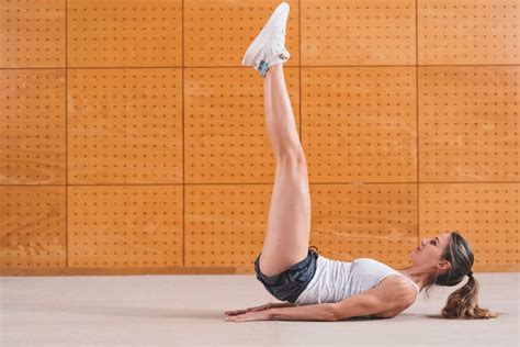 12 Best Isometric Ab Exercises And Core Workouts