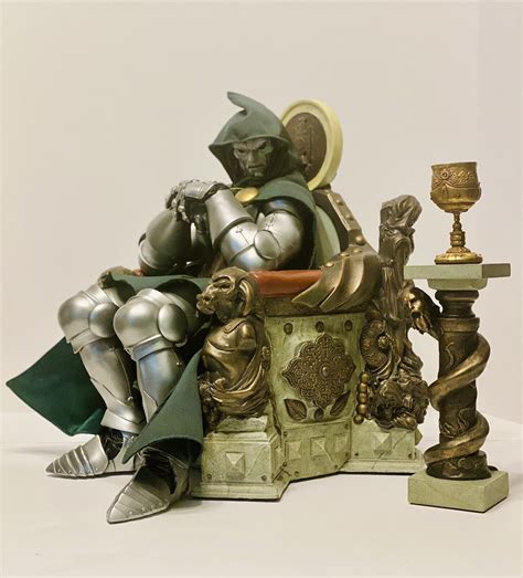 Sideshow Collectibles Doctor Doom On Throne Premium Format Exclusive