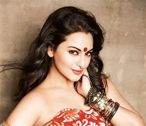 Lesser Known Facts About Sonakshi Sinha Bollywood Bubble