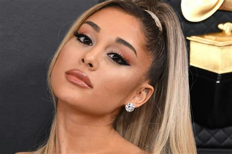How To Do Winged Eyeliner By Ariana Grande S Make Up Artist