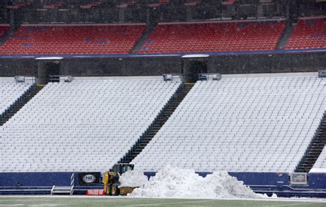 Look Snow Expected For Pivotal Nfl Game This Weekend The Spun What