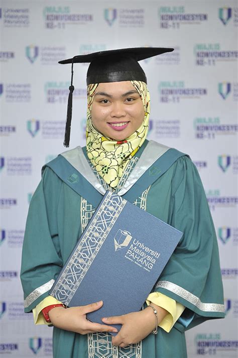 Ijazah sarjana muda sains (kimia). Excellence Award Recipients 2016