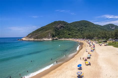 Praia De Grumari No Rio De Janeiro Ref Gio Paradis Aco Frequentado