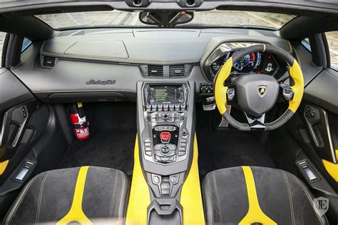 Lamborghini Aventador 4 Seater