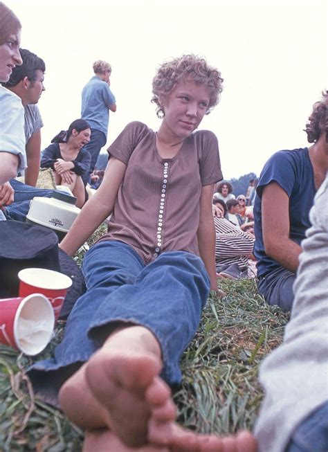 Girls From Woodstock 1969 Show The Origin Of Todays Fashion Woodstock