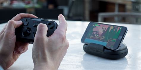 All games listed support controllers on iphone, ipad and appletv. The New Kanex GoPlay Sidekick MFi Controller Has a Neat ...